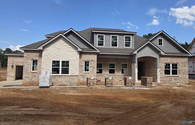 /international/us/424-landers-road-madison-al-110106354440/