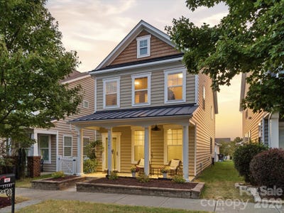 /international/us/13141-heath-grove-drive-huntersville-nc-110120457555/