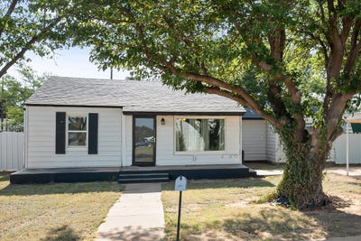 /international/us/107-stadium-drive-new-home-tx-110119470281/