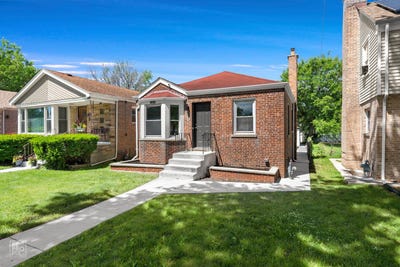 /international/us/14424-s-wallace-avenue-riverdale-il-110109042255/