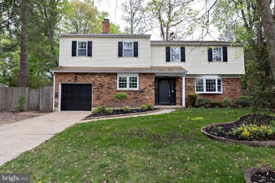 /international/us/17-blatherwick-drive-berlin-nj-110107785602/