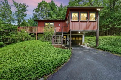 /international/us/7319-moss-drive-swiftwater-pa-110100633525/