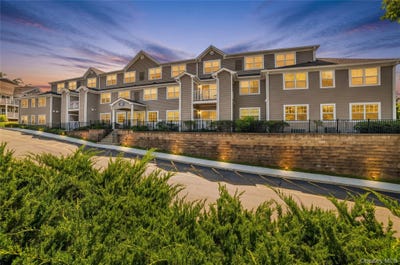 /international/us/100-woodcrest-lane-mount-kisco-ny-110108802480/