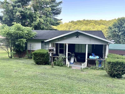 /international/us/144-old-farm-lane-wayne-wv-110100564053/