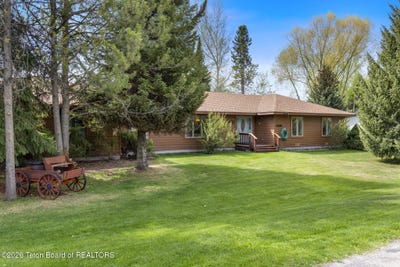 /international/us/3195-s-double-tree-drive-jackson-wy-110108120874/