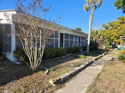 /international/us/3-newman-dr-lanark-village-fl-110104341578/