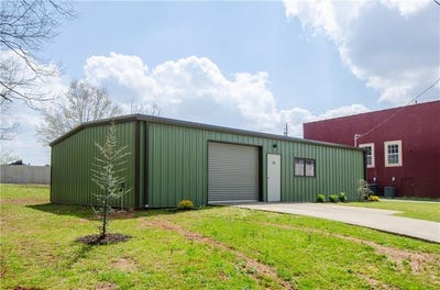 /international/us/100-n-candler-street-villa-rica-ga-110106983351/