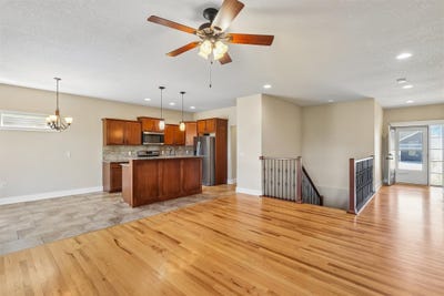 /international/us/1307-s-13th-street-adel-ia-110107403172/