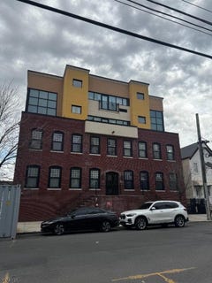 /international/us/190-culver-ave-jersey-city-nj-110108469983/