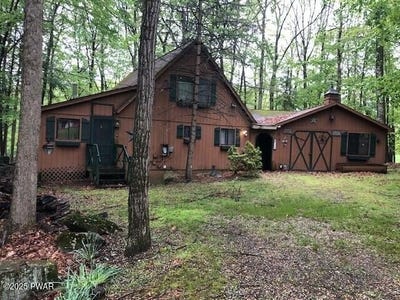 /international/us/141-big-bear-drive-greentown-pa-110099689663/
