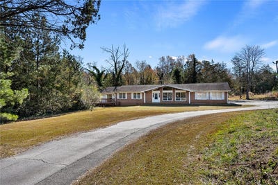 /international/us/232-nicholson-drive-central-sc-110103495318/