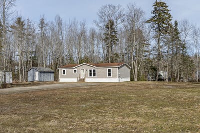 /international/us/32-boggs-farm-lane-warren-me-110107400663/