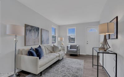 /international/us/58-bergen-street-north-middletown-nj-110108176293/