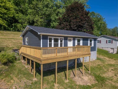 /international/us/4605-corbin-branch-road-bridgeport-wv-110120488413/