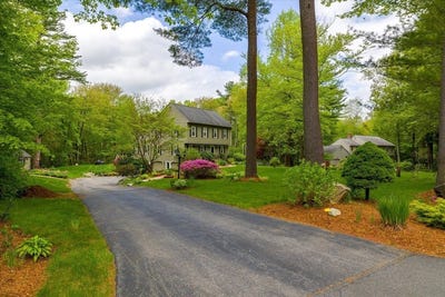 /international/us/16-gilbert-way-millbury-ma-110099599181/
