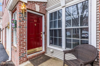 /international/us/83-ironwood-court-middletown-nj-110107349498/