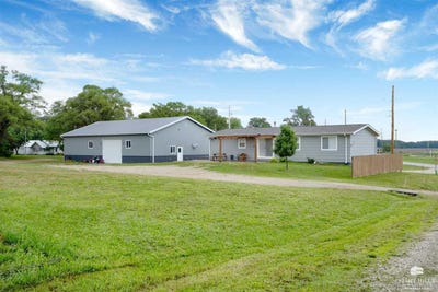 /international/us/2321-center-detroit-street-abilene-ks-110100094711/