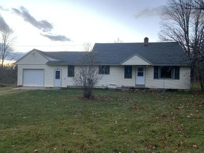 /international/us/6355-county-road-441-newberry-mi-110108239701/