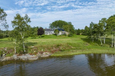 /international/us/1491-indian-river-road-jonesport-me-110120636759/