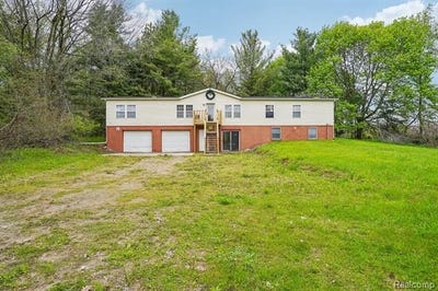 /international/us/3363-n-branch-road-north-branch-twp-mi-110108108978/