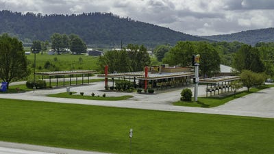 /international/us/54-access-drive-monticello-ky-110096974059/