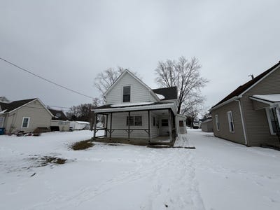 /international/us/510-n-3rd-street-hoopeston-il-110105397083/