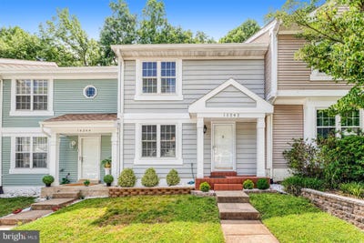 /international/us/15242-streamside-court-dumfries-va-110108717187/