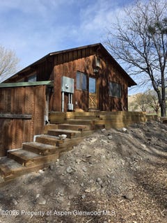 /international/us/3465-county-road-214-silt-co-110107460743/