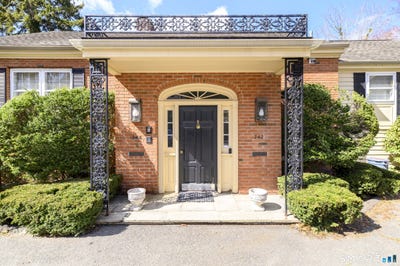 /international/us/244-park-street-new-canaan-ct-110108221232/