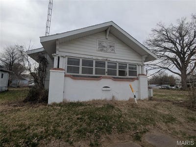 /international/us/226-n-lincoln-boulevard-centralia-il-110098376732/