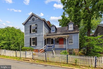 /international/us/25-n-6th-st-warrenton-va-110108908415/