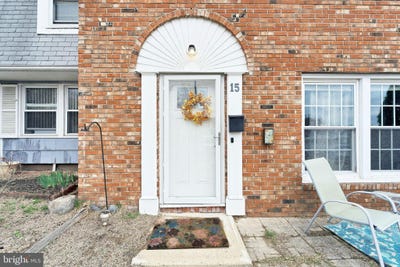 /international/us/15-radford-place-willingboro-nj-110107170392/