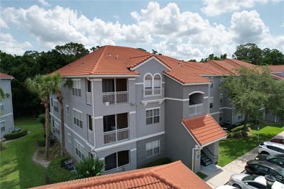 /international/us/18001-richmond-place-drive-tampa-fl-110099390408/