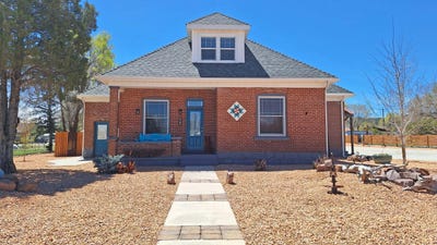 /international/us/47-w-100-s-panguitch-ut-110107602816/