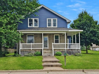 /international/us/412-2nd-ave-e-holmen-wi-110100979711/