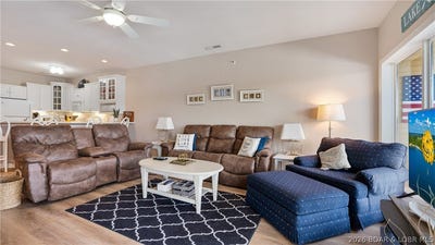/international/us/277-bristol-bay-drive-lake-ozark-mo-110119956165/