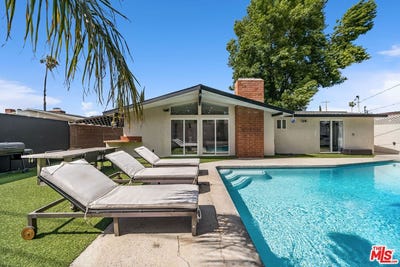 /international/us/20308-mobile-st-winnetka-ca-110100550336/