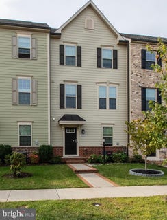 /international/us/18105-red-cedar-road-dumfries-va-110108610792/