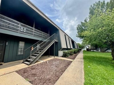 /international/us/1701-s-west-end-street-springdale-ar-110108076606/