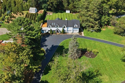 /international/us/36-arbutus-road-greenlawn-ny-110110190233/