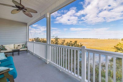 /international/us/2393-folly-road-folly-beach-sc-110108024589/