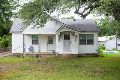 /international/us/2220-n-vine-magnolia-ar-110108409940/
