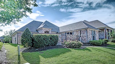 /international/us/71-enclave-circle-ridgeland-ms-110108966023/