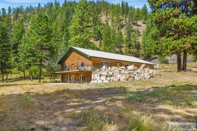 /international/us/12-wopitty-ranch-road-gibbonsville-id-110094191694/