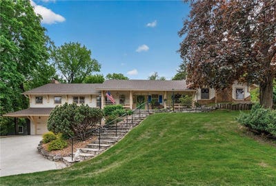 /international/us/13651-oakwood-curve-burnsville-mn-110108091768/