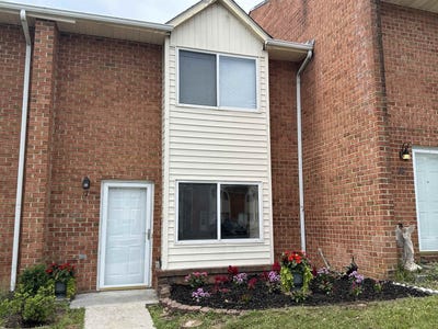 /international/us/5878-mebane-avenue-dublin-va-110108096543/