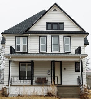 /international/us/139-s-greenwood-avenue-kankakee-il-110106202126/