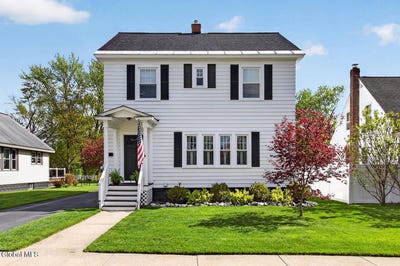 /international/us/62-chapman-street-ballston-spa-ny-110107847386/