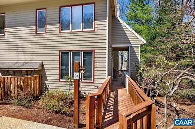 /international/us/24-trillium-close-wintergreen-resort-va-110107390761/