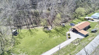 /international/us/965-mccomas-branch-road-milton-wv-110107403115/